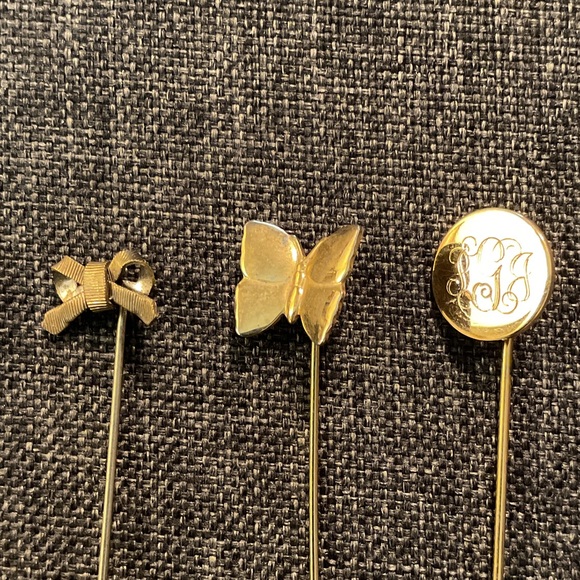Set of Gold Stick Pins - Picture 3 of 6